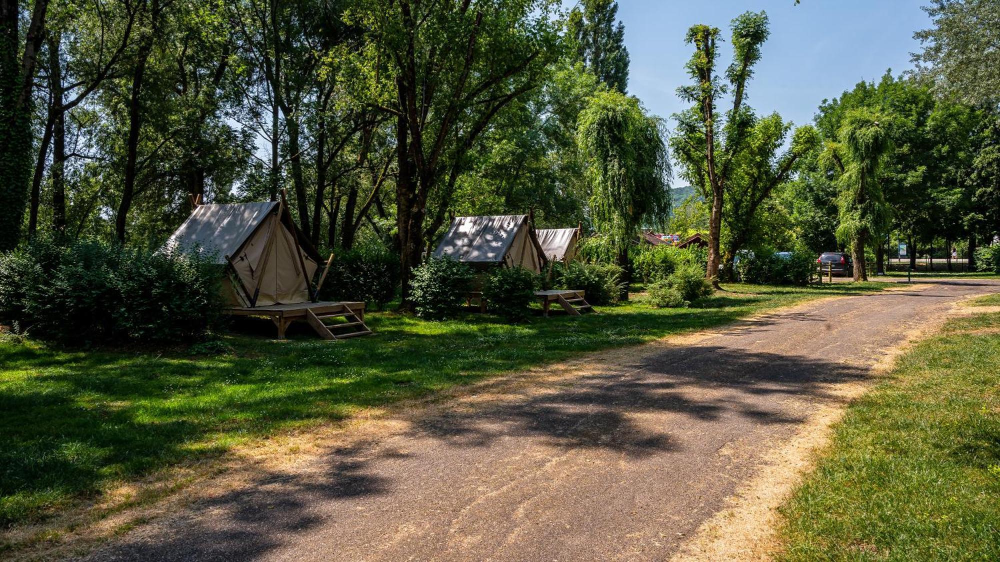 Camping Vesoul Vaivre-et-Montoille المظهر الخارجي الصورة